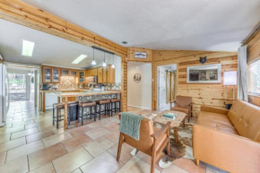 Less Than 1 Mi to Grindstone Lake Ruidoso Home with Grill!